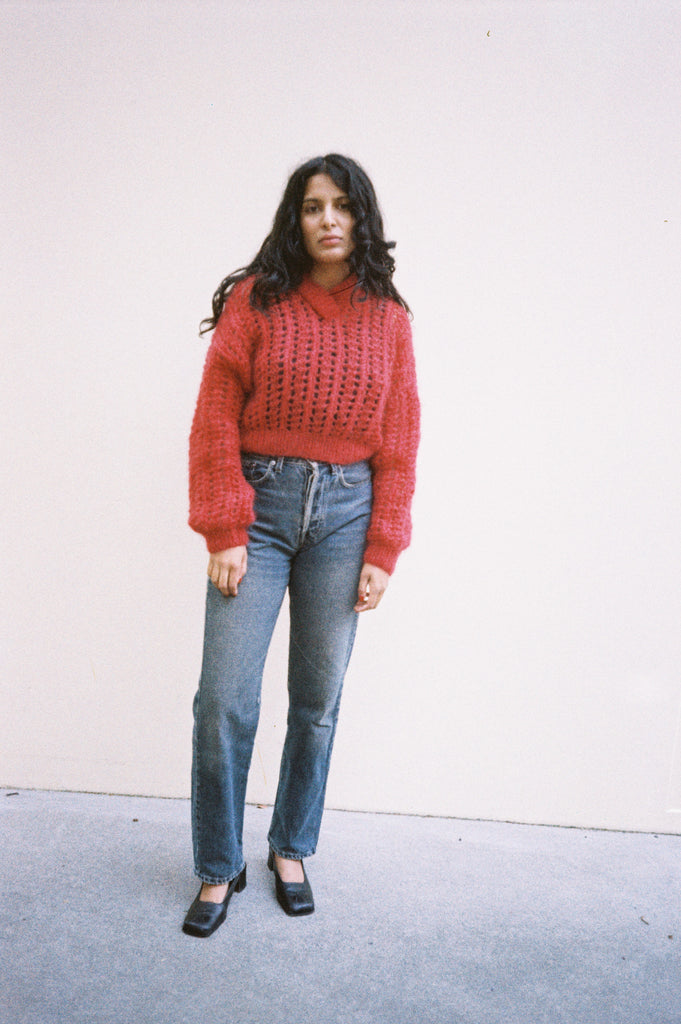 LACE SWEATER IN RED