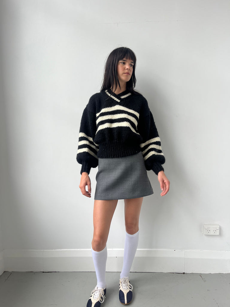 SARAH SWEATER BLACK & CREAM (PRE ORDER)